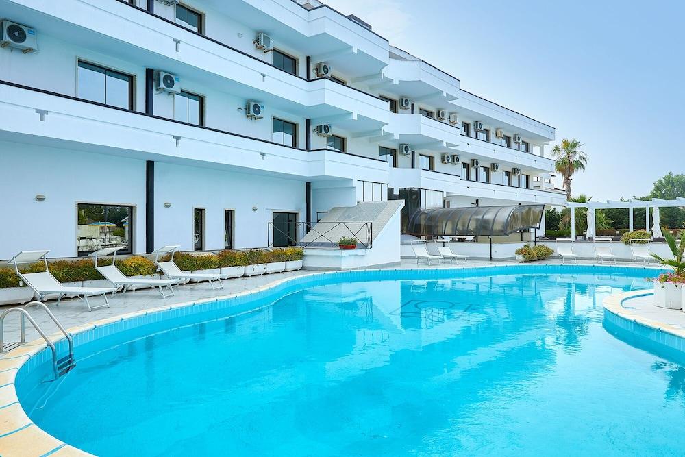 Hotel Club Clorinda Nuova Gestione 2024 Paestum Extérieur photo