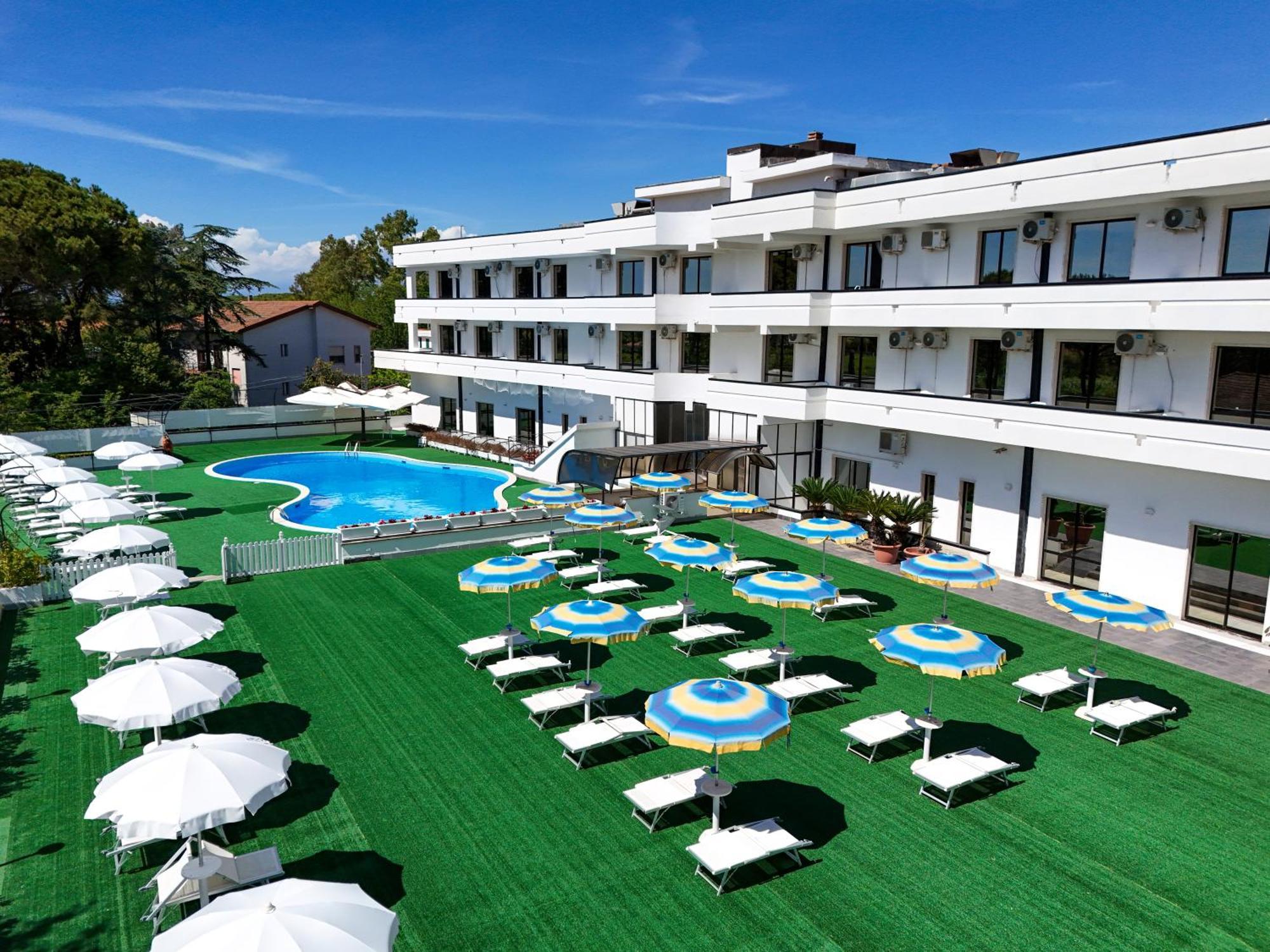 Hotel Club Clorinda Nuova Gestione 2024 Paestum Extérieur photo