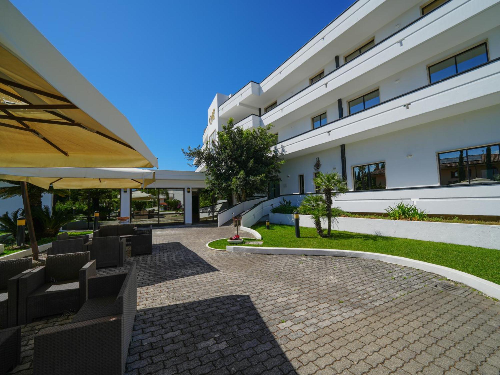 Hotel Club Clorinda Nuova Gestione 2024 Paestum Extérieur photo