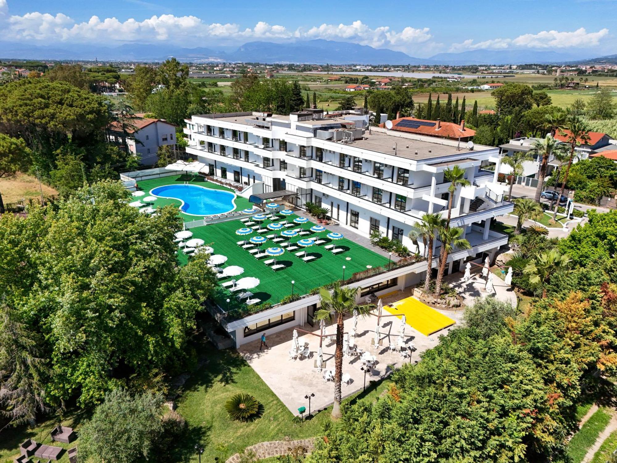 Hotel Club Clorinda Nuova Gestione 2024 Paestum Extérieur photo